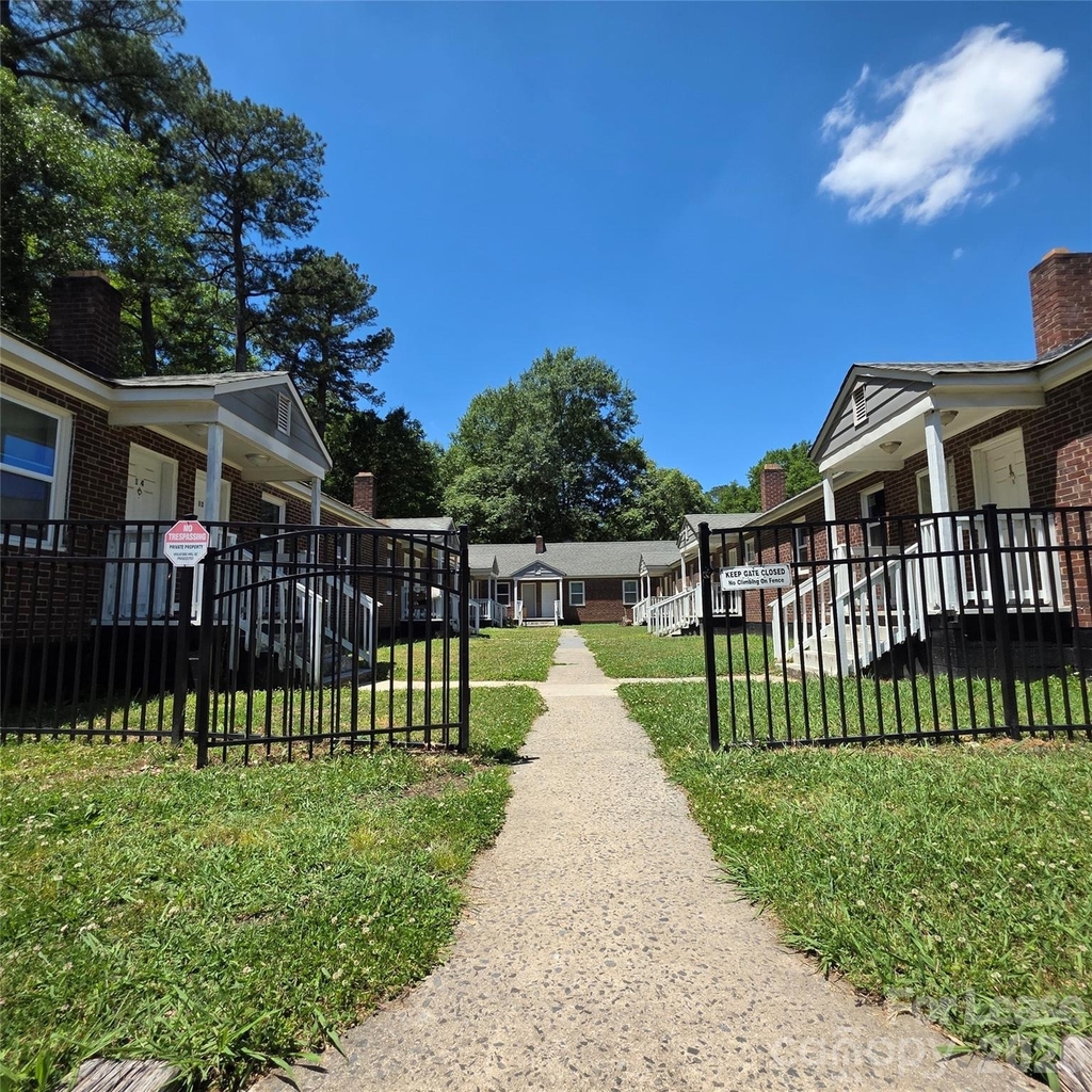417 S Emerson Street - Photo 0