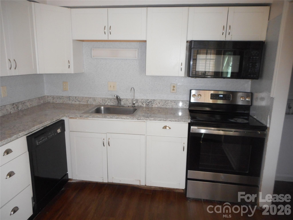 7961 Shady Oak Trail - Photo 5