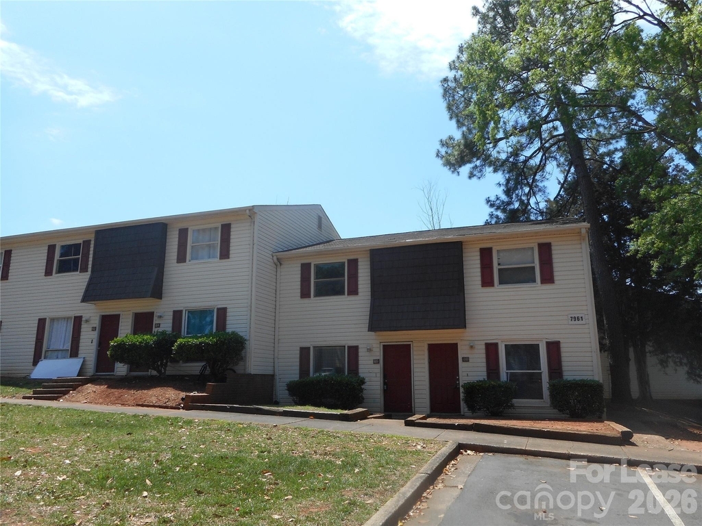 7961 Shady Oak Trail - Photo 0