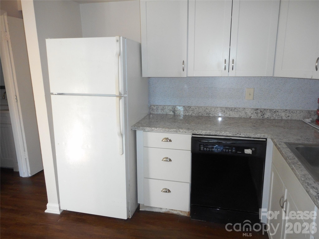 7961 Shady Oak Trail - Photo 6
