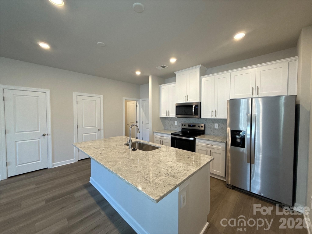 125 Utility Lane - Photo 2