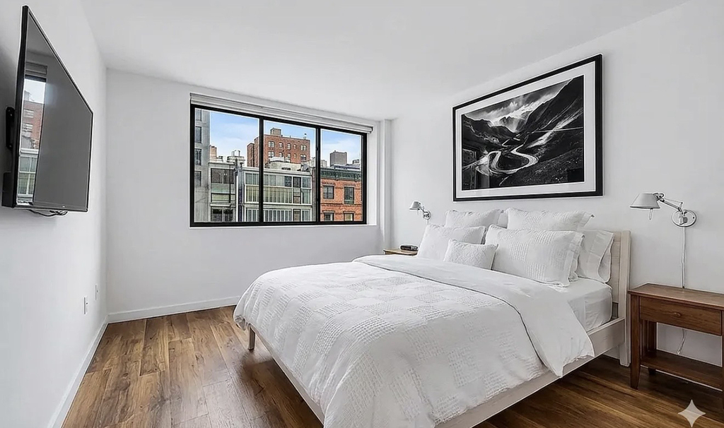 1425 York Avenue - Photo 2
