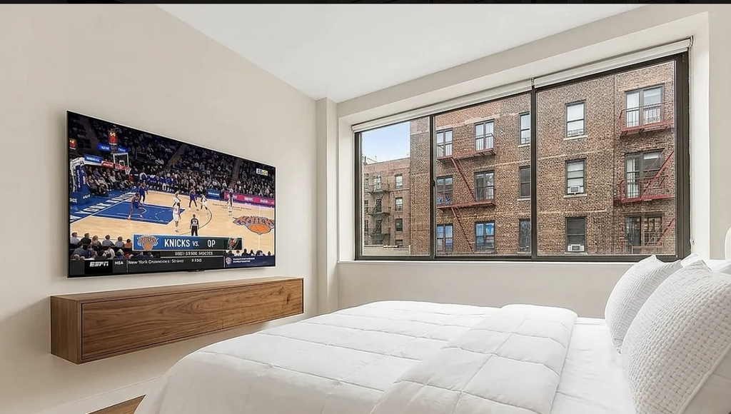 1425 York Avenue - Photo 1