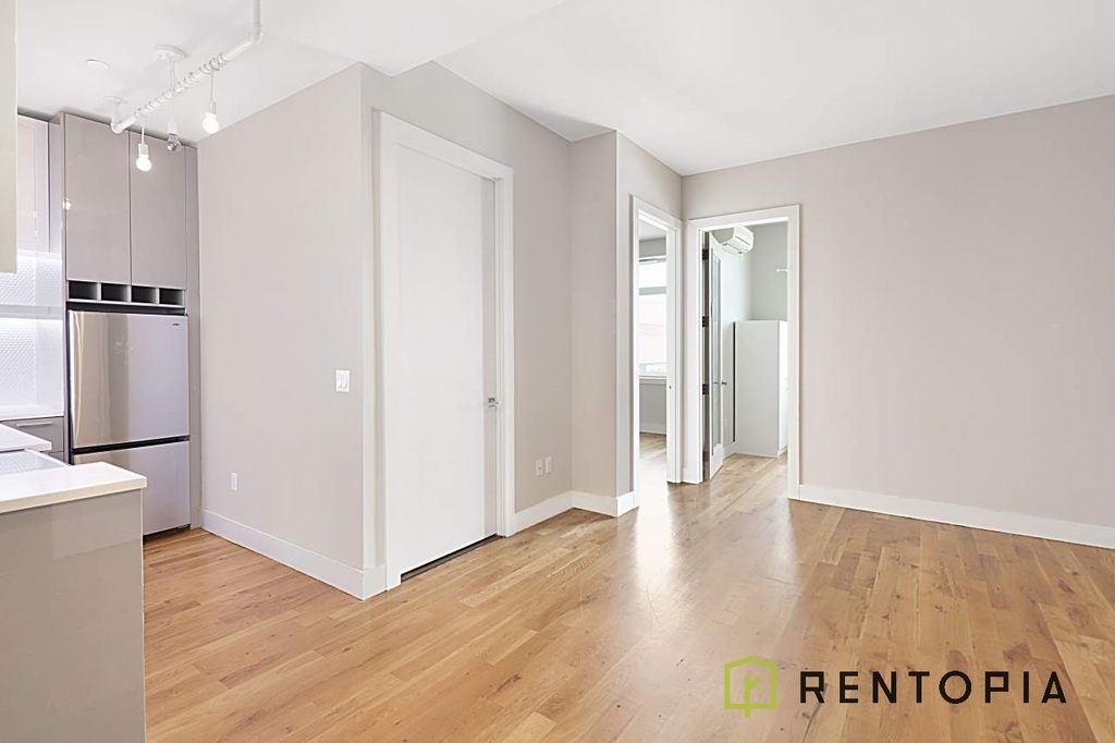 1003 Greene Avenue - Photo 3