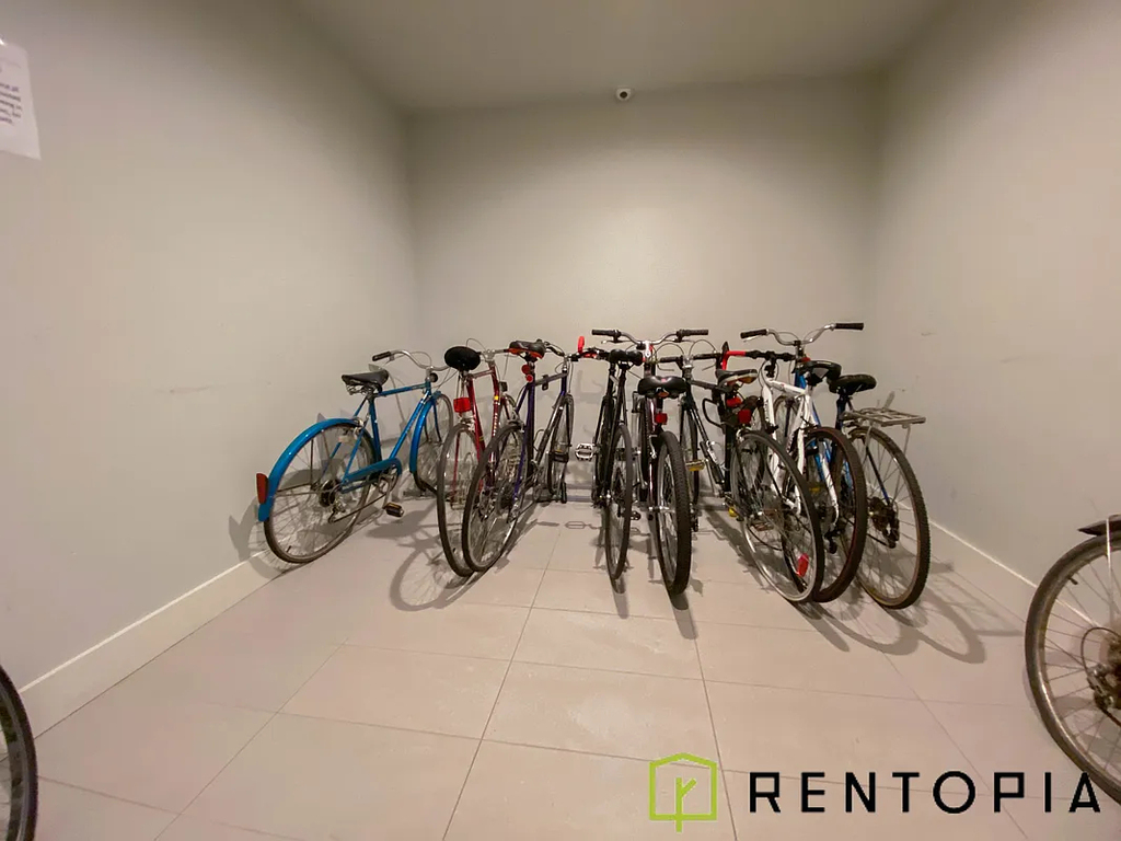 1003 Greene Avenue - Photo 15