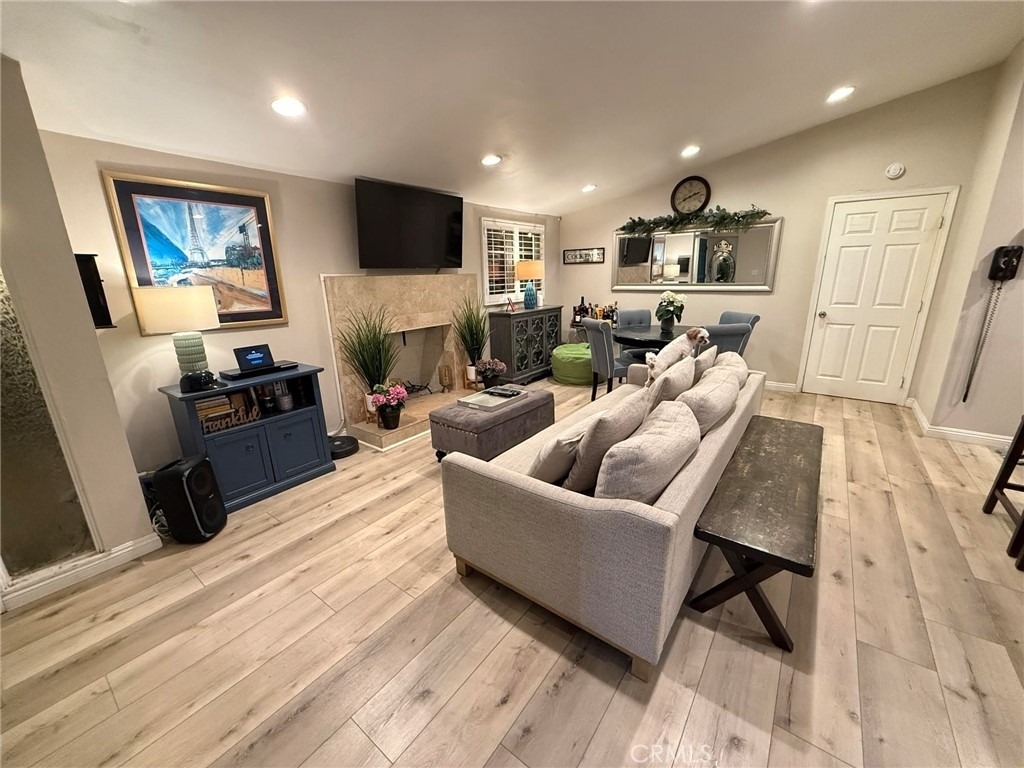 2543 E Santa Fe - Photo 2