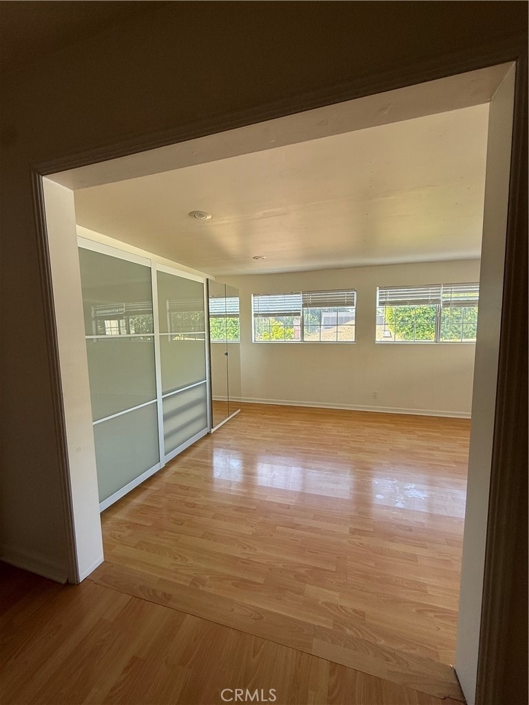 1317 W Alameda Avenue - Photo 7