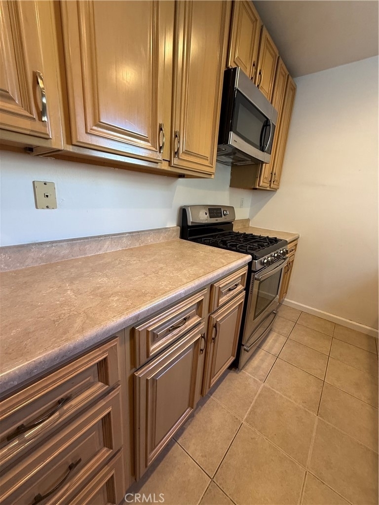 1317 W Alameda Avenue - Photo 2