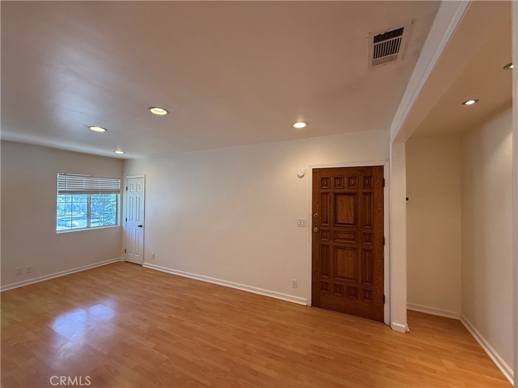 1317 W Alameda Avenue - Photo 5
