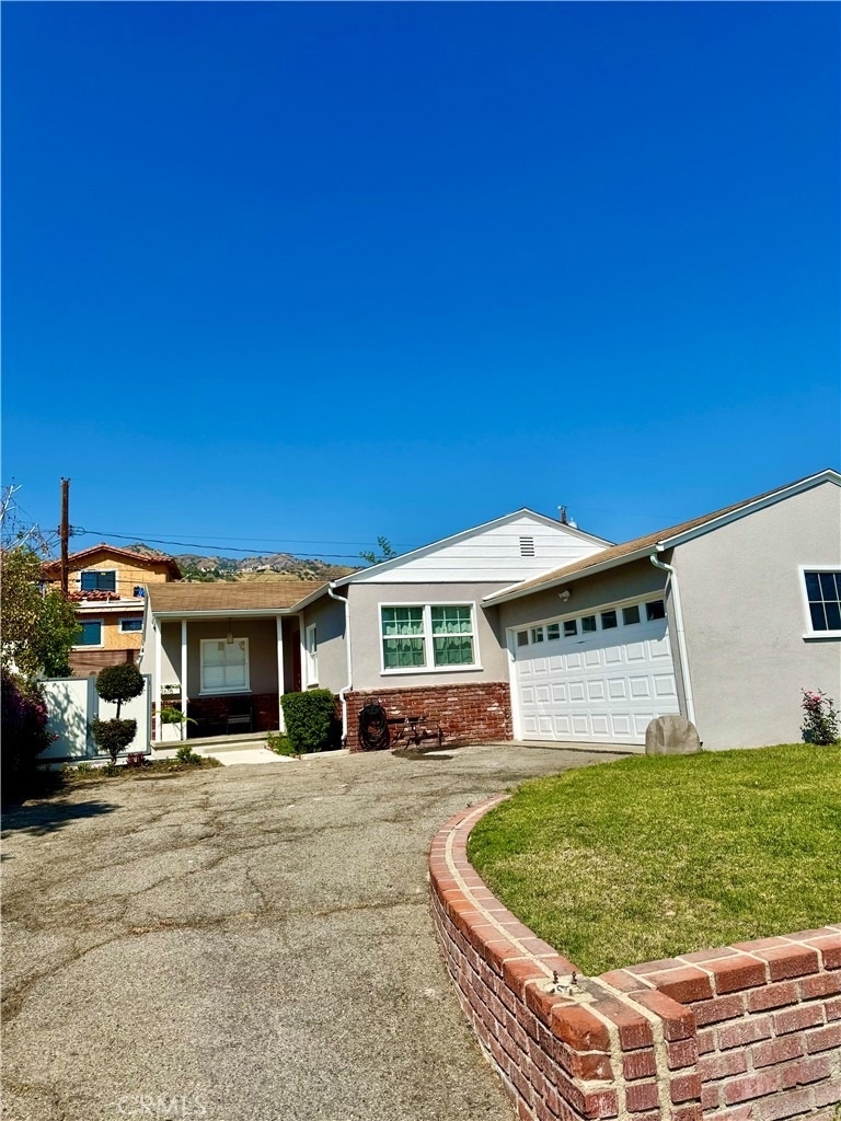 2618 N 6th Street - Photo 1