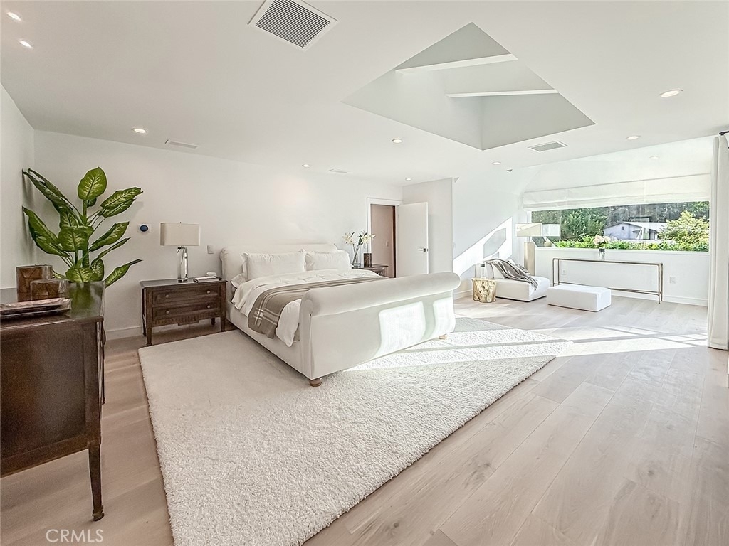 4266 Louise Avenue - Photo 12