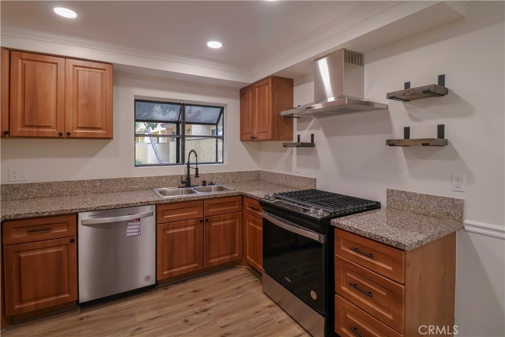 13540 Hubbard - Photo 9