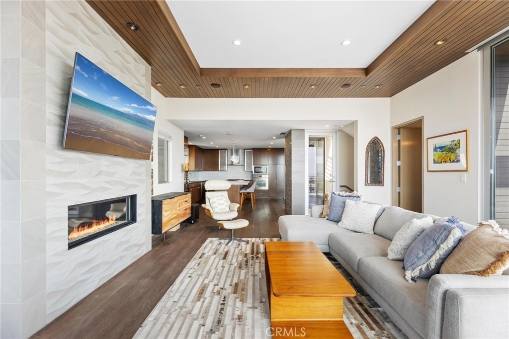 726 Loma Drive - Photo 6