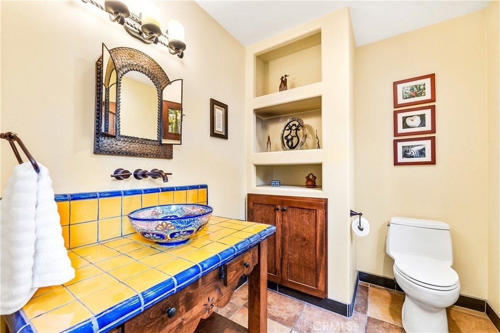 1720 Crestview - Photo 15