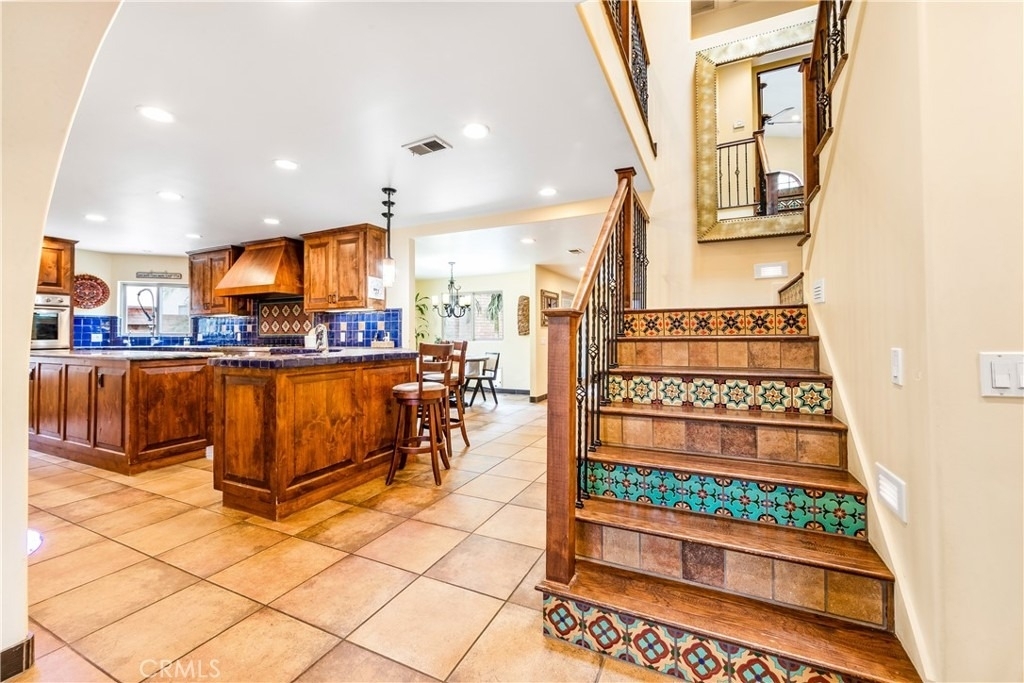 1720 Crestview - Photo 16
