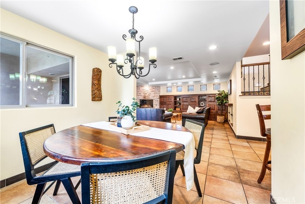 1720 Crestview - Photo 10