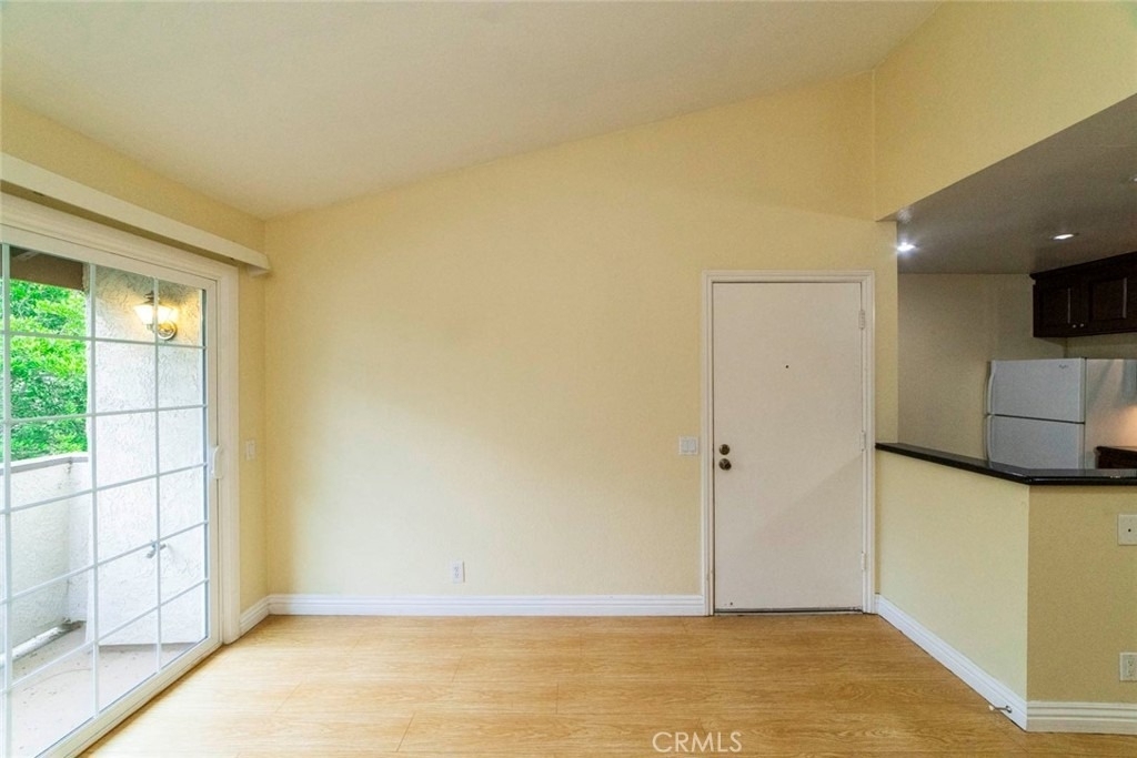 26212 E Sanz - Photo 2