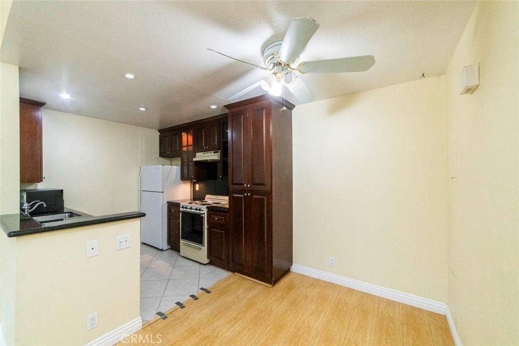 26212 E Sanz - Photo 6