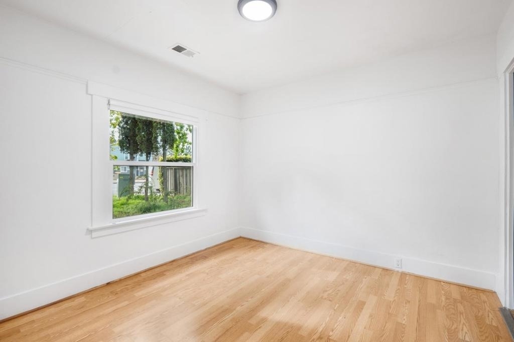 395 E Dunne Avenue - Photo 9