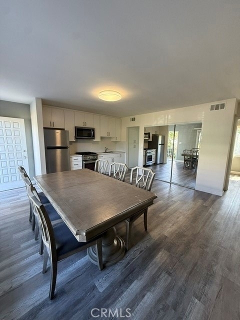 405 W Broadway - Photo 4