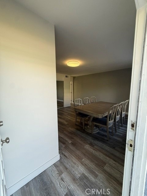 405 W Broadway - Photo 2