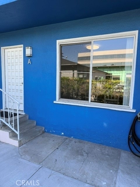 405 W Broadway - Photo 1