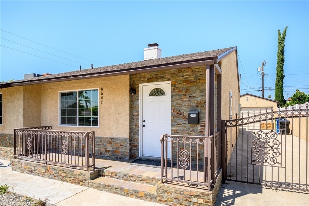 6607 Riverton - Photo 1