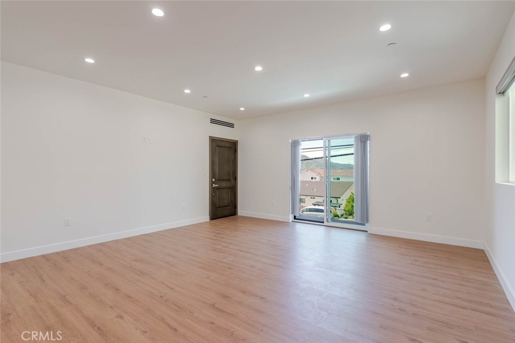 10232 Tujunga Canyon Boulevard - Photo 5