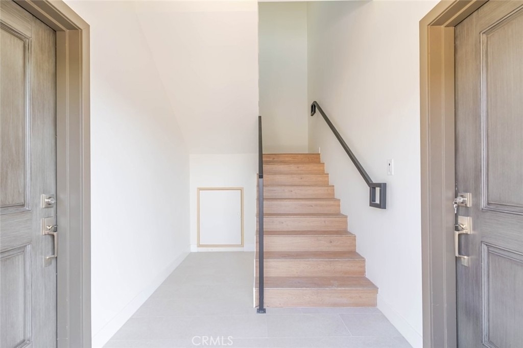10232 Tujunga Canyon Boulevard - Photo 2