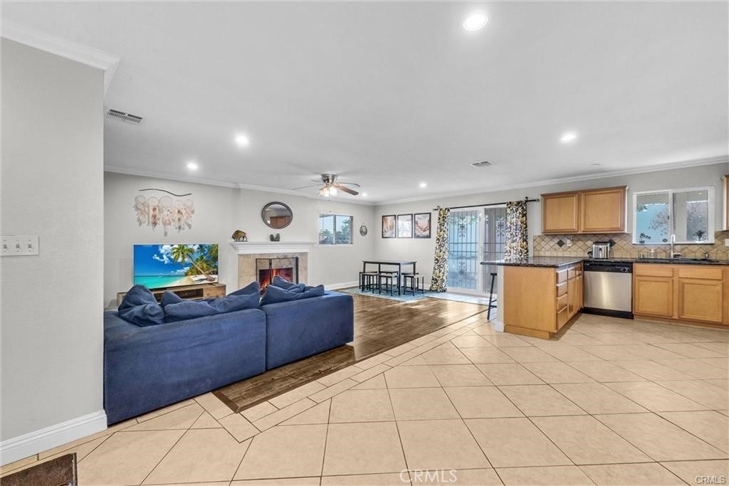 6220 Filkins - Photo 1