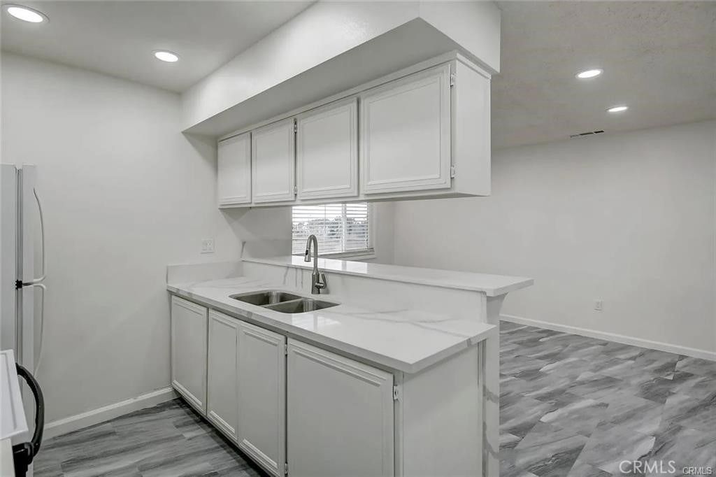 3511 Rainbow - Photo 7
