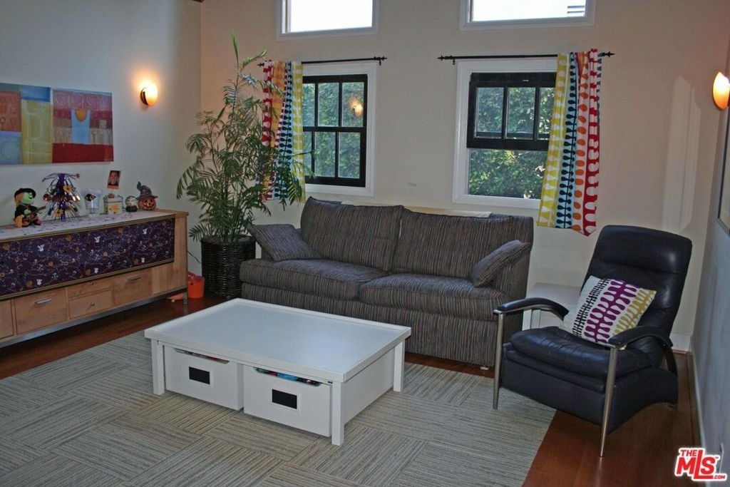 6445 W 5th Street - Photo 8