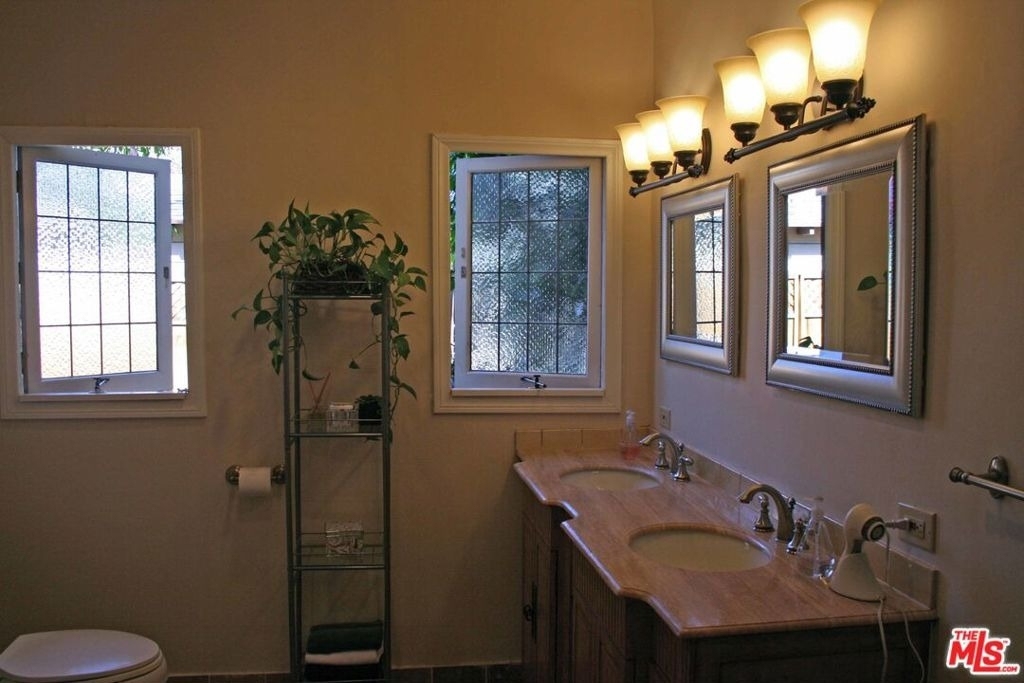 6445 W 5th Street - Photo 10