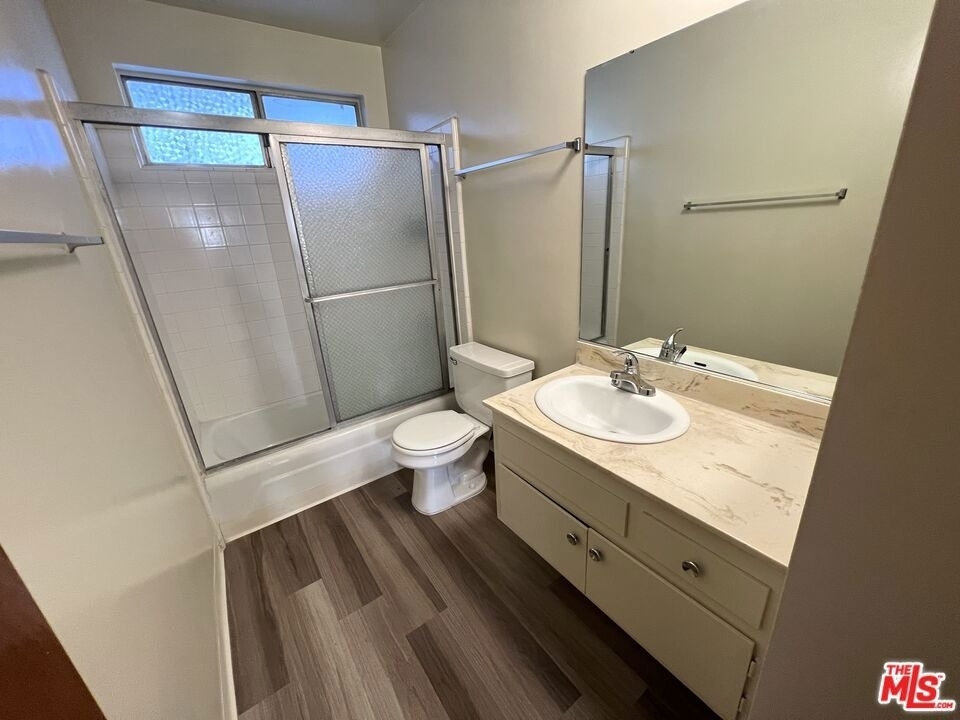 1261 Granville Avenue - Photo 19