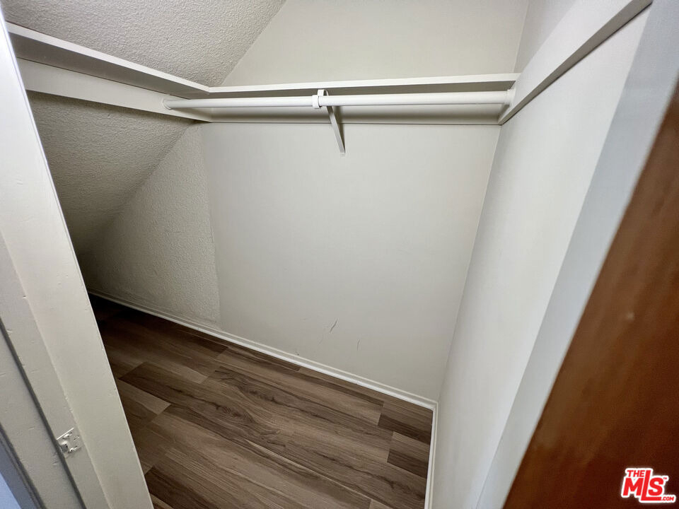 1261 Granville Avenue - Photo 3
