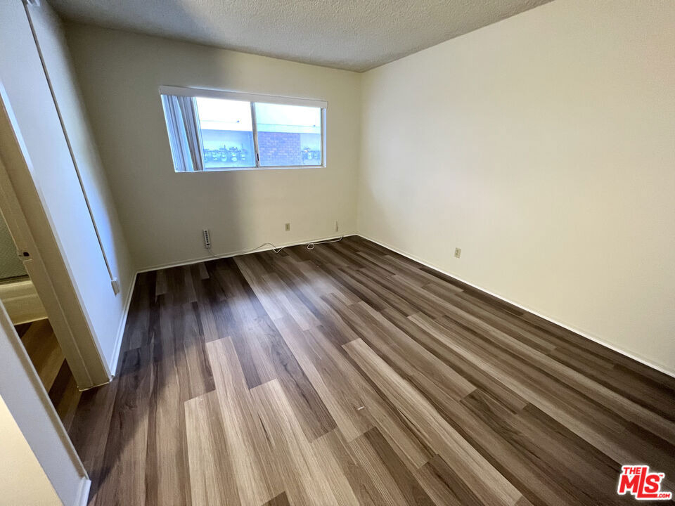 1261 Granville Avenue - Photo 11