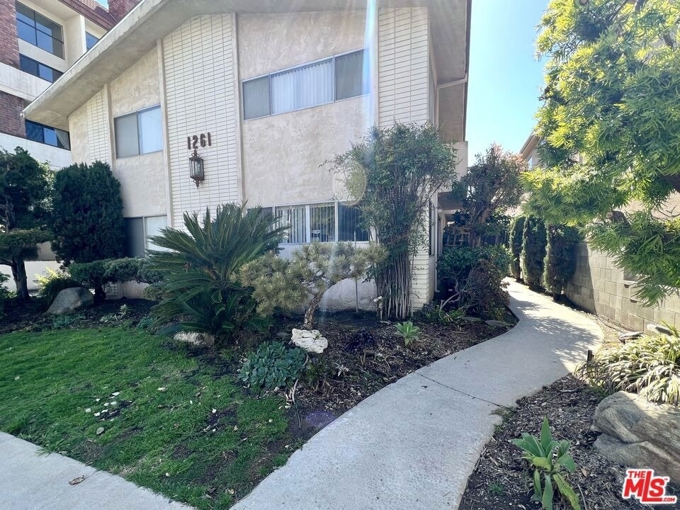 1261 Granville Avenue - Photo 25