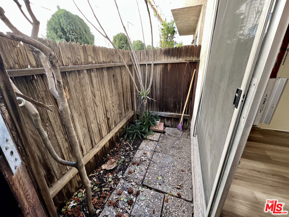 1261 Granville Avenue - Photo 24