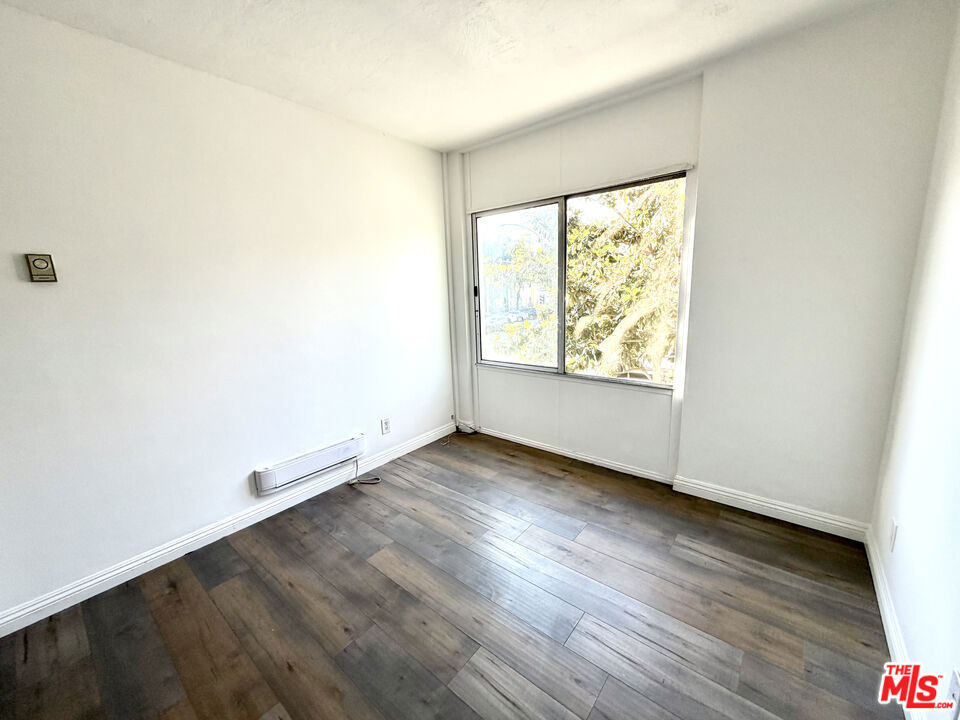 250 Linden Avenue - Photo 25