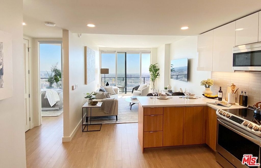 11750 Wilshire Boulevard - Photo 4