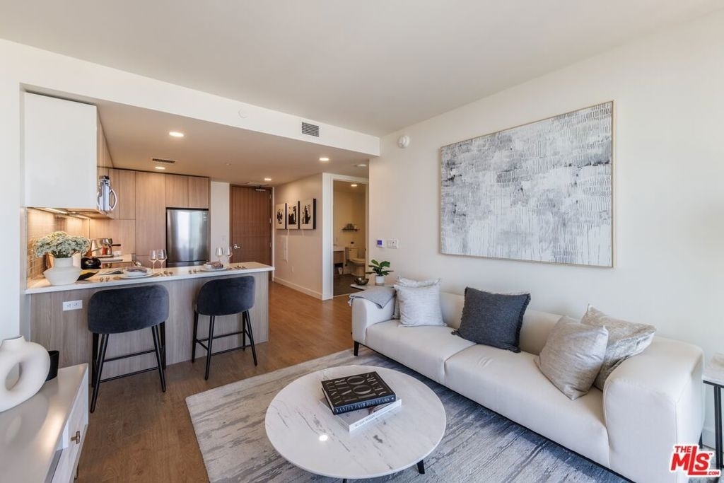 11750 Wilshire Boulevard - Photo 7