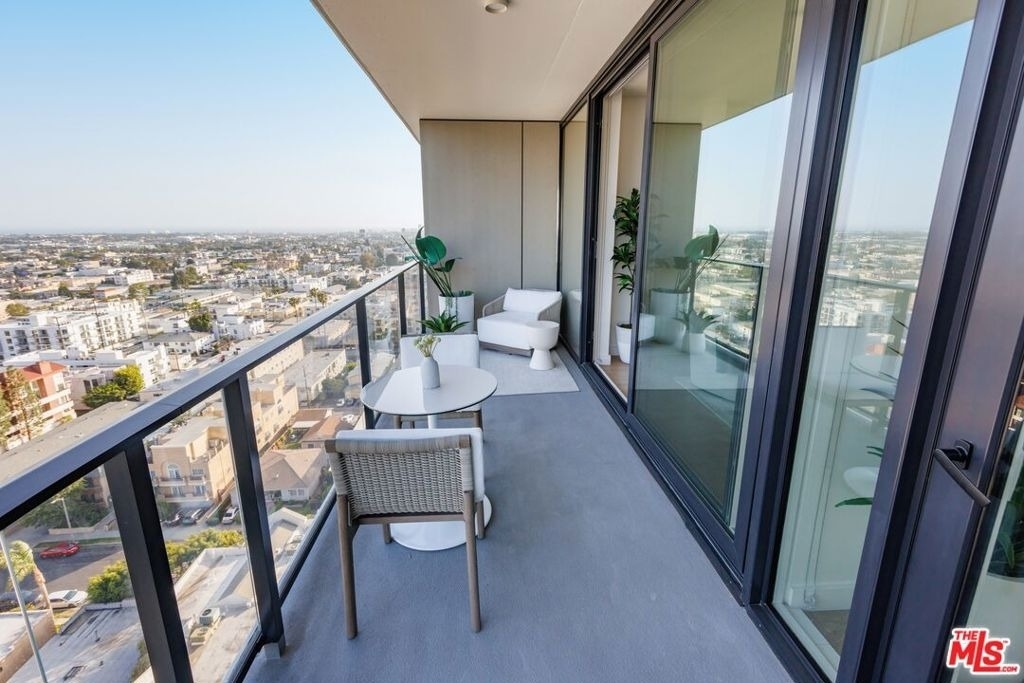 11750 Wilshire Boulevard - Photo 10
