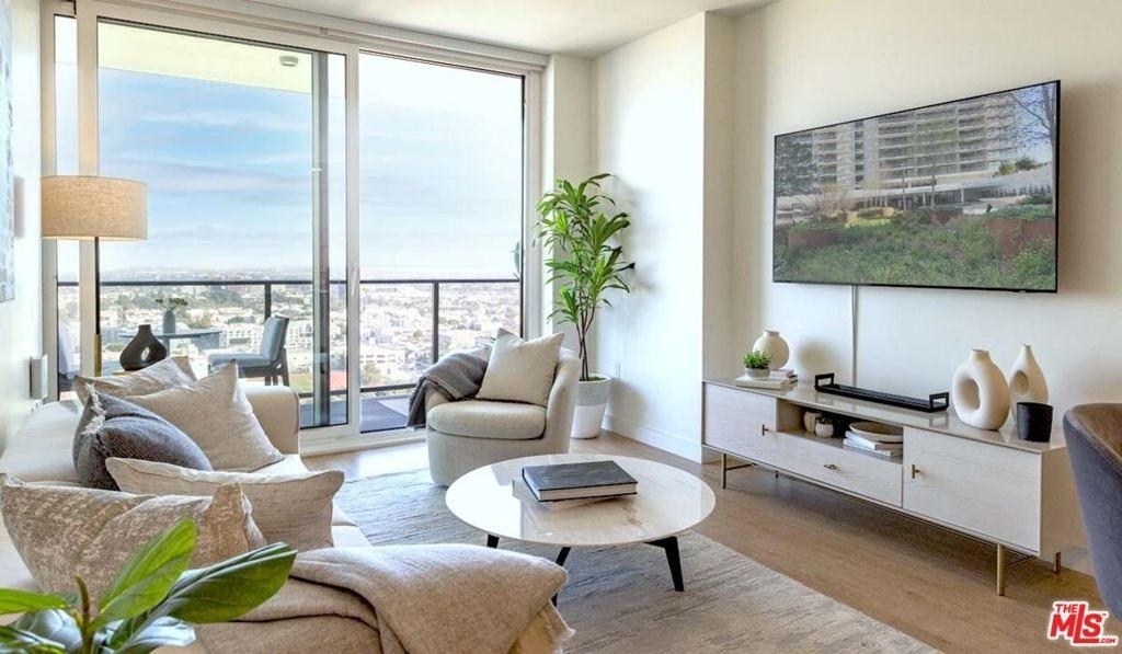 11750 Wilshire Boulevard - Photo 2