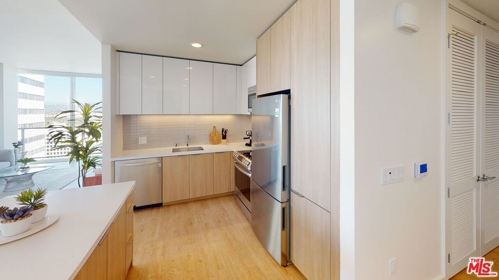 11750 Wilshire Boulevard - Photo 4