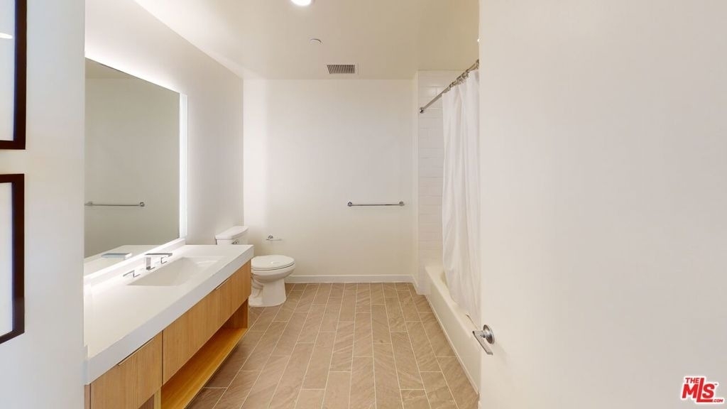 11750 Wilshire Boulevard - Photo 11