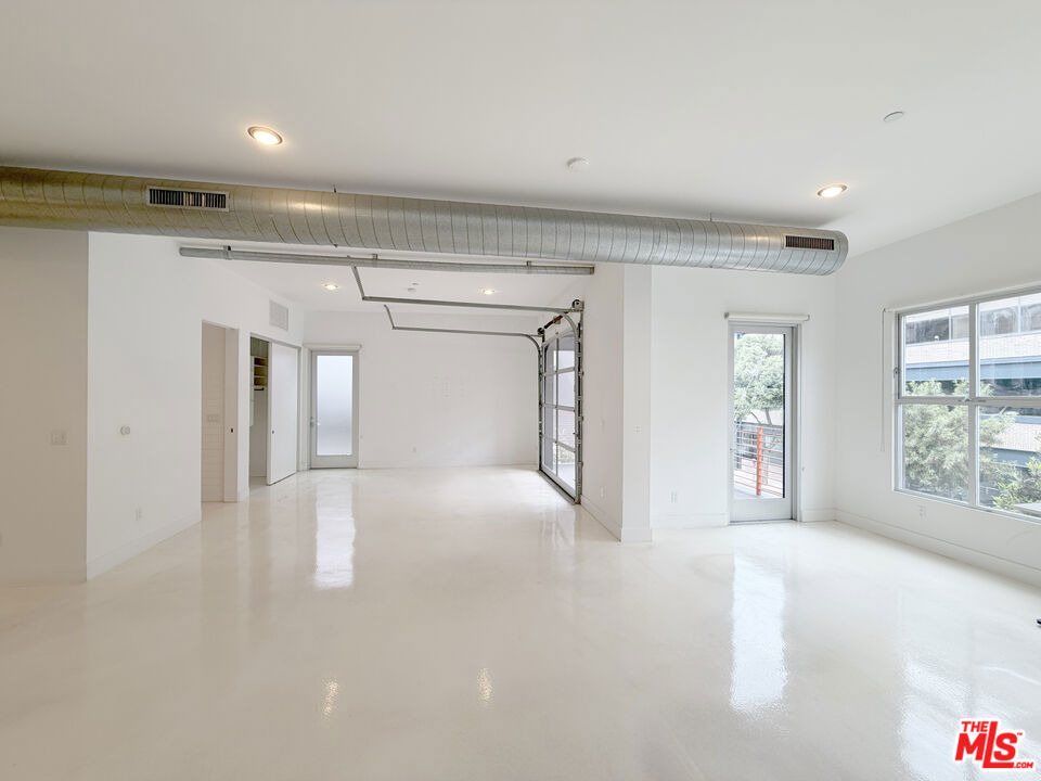212 Marine Street - Photo 3