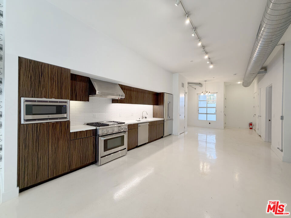 212 Marine Street - Photo 4