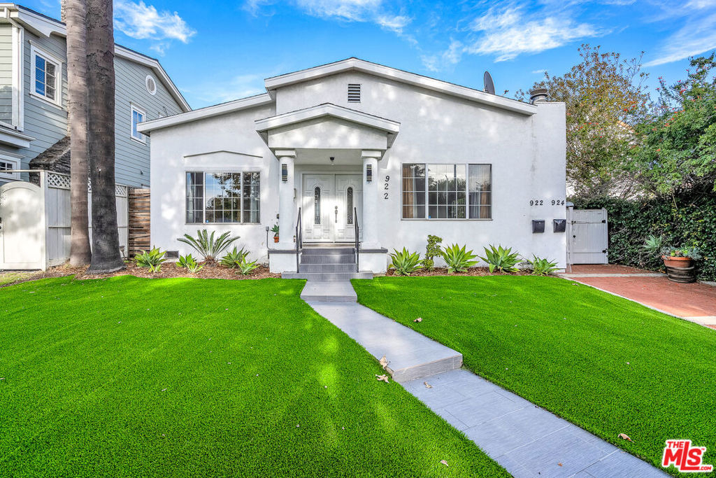 922 S Bundy Drive - Photo 2