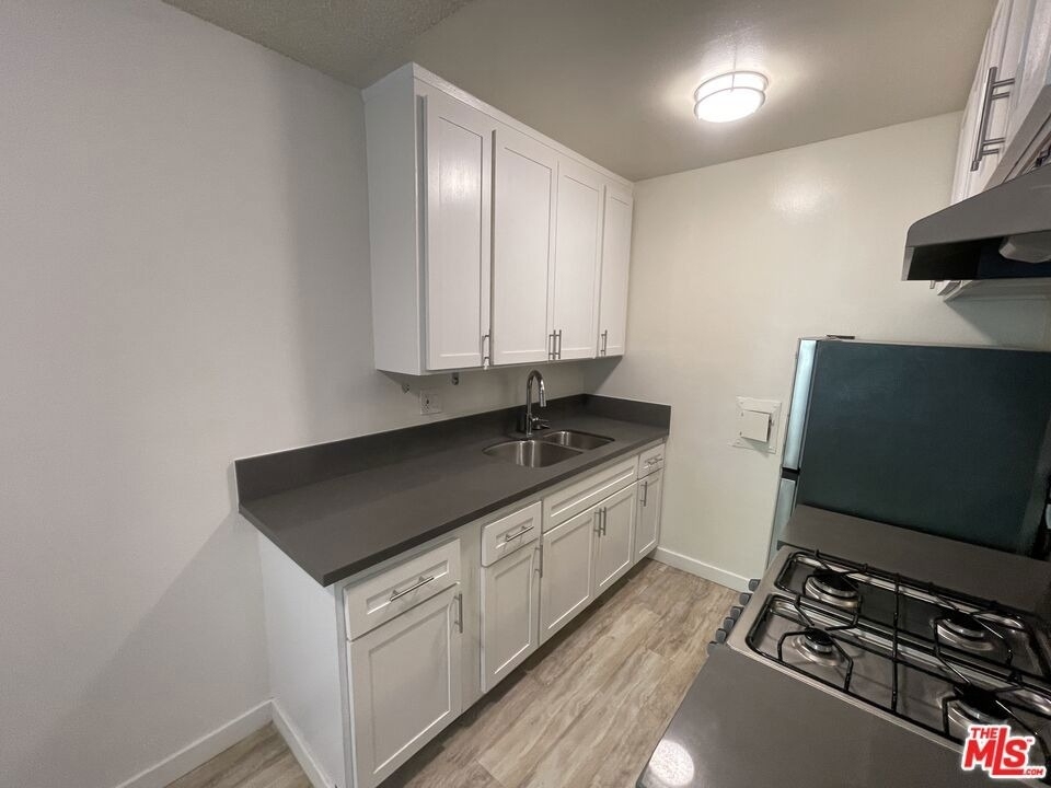 25 Navy Street - Photo 3