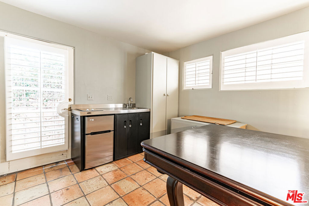 216 S Carmelina Avenue - Photo 7